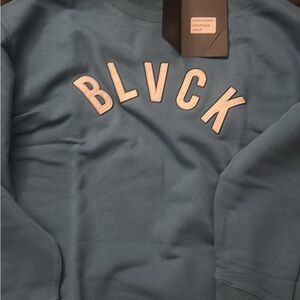 Men's black scale crew neck embroidered